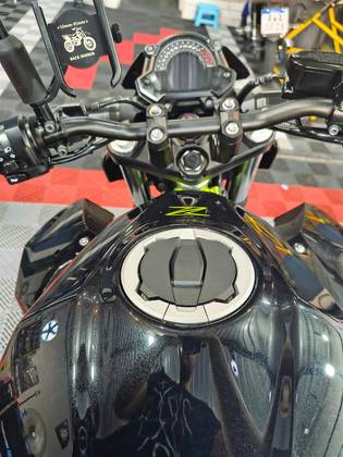 KAWASAKI Z400 KAWASAKI Z400
